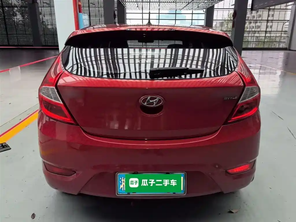 Hyundai Reina 2014 Model 1.6L Automatic TOP фото 6