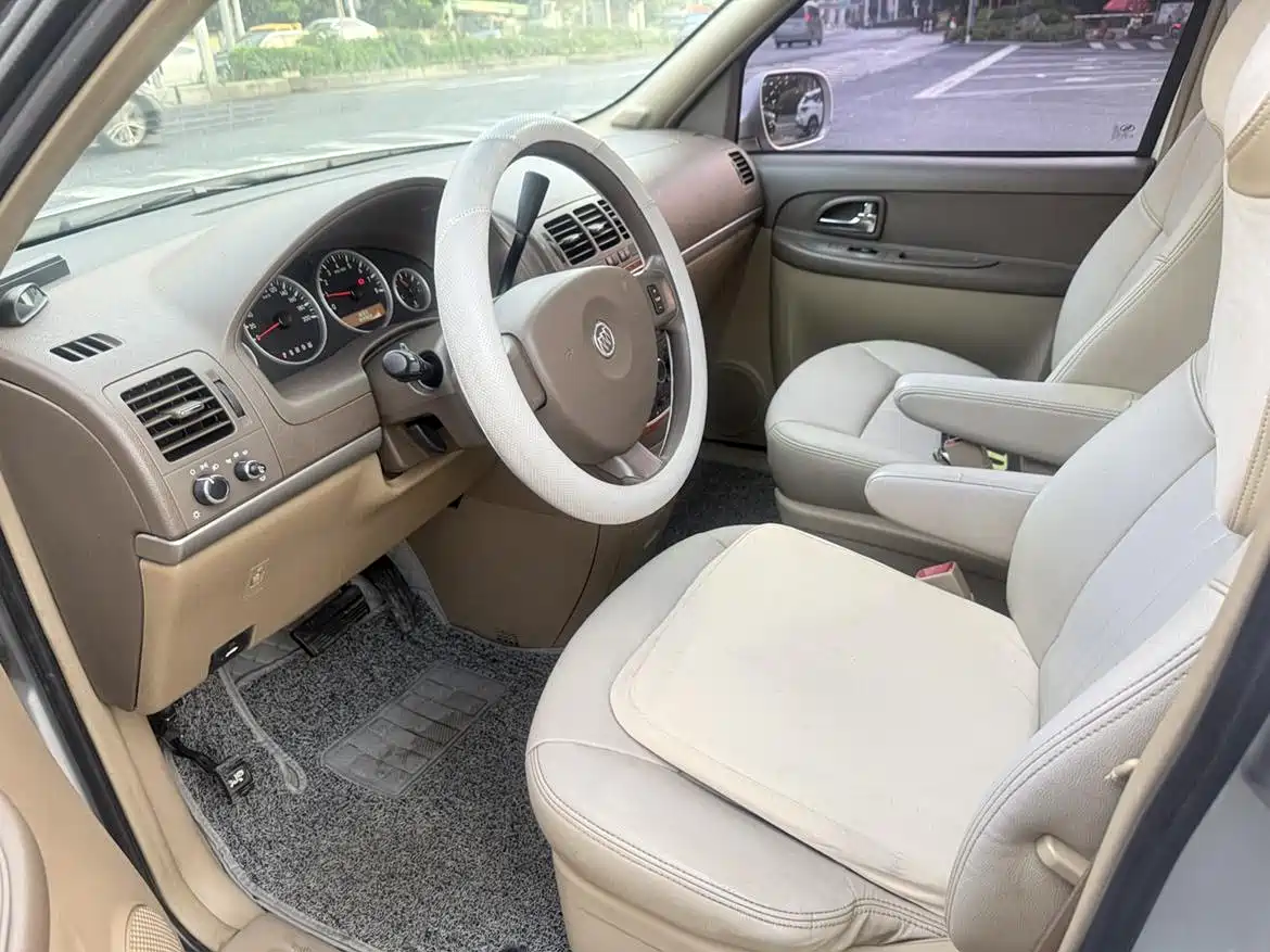 Фото 8 - Buick GL8