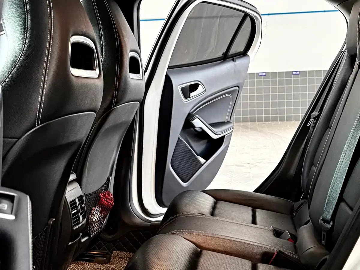 Фото 6 - Mercedes-Benz GLA