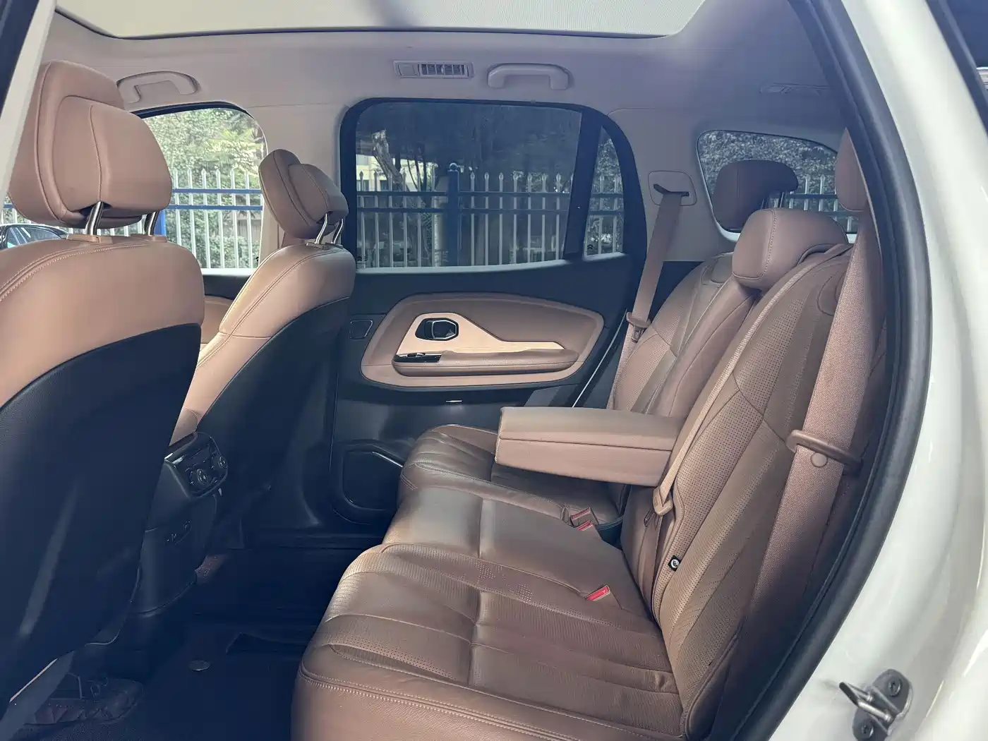 NIO ES8 2019 2018 425KM Base Edition 7-Seater