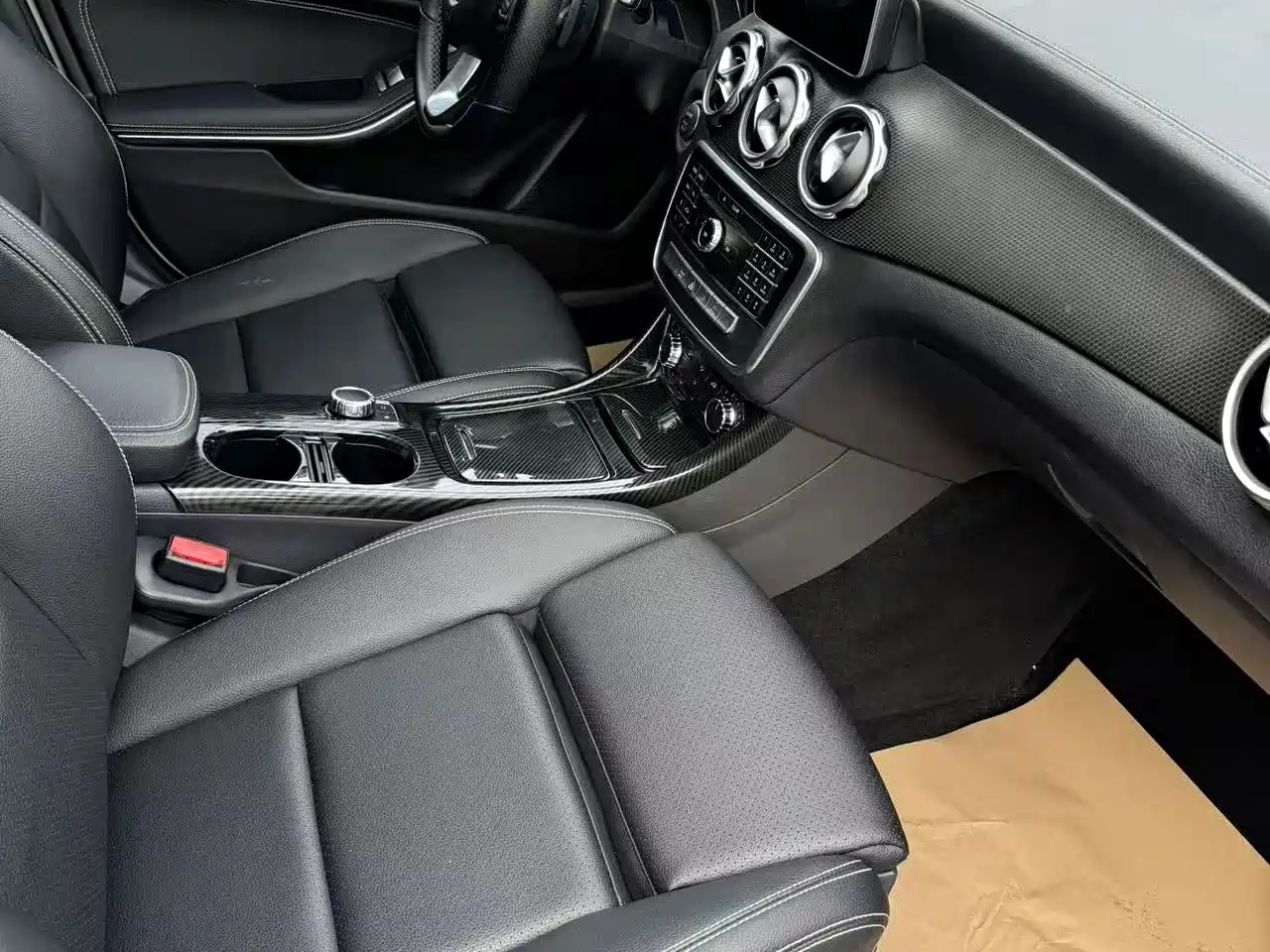 Mercedes-Benz GLA 2017 GLA 200 Fashion фото 12