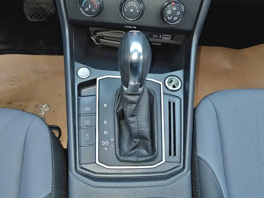 Volkswagen Lavida 2024 Model 1.5L Automatic Starlight 5 Million Edition фото 16