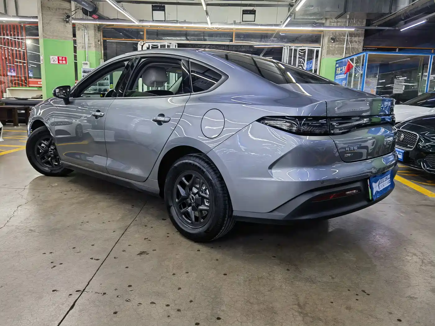 BYD Hai Bao 05 DM-i 2025 DM-i Smart Drive Edition 55KM Luxury фото 6