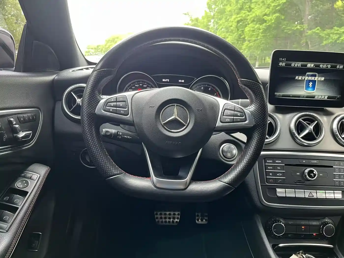 Mercedes-Benz CLA (Import) 2017 CLA 220 4MATIC фото 10