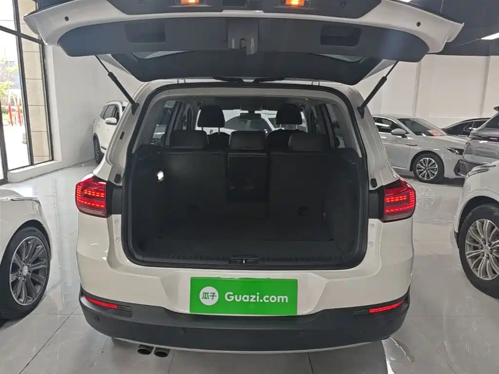 Volkswagen Tiguan 2015 1.8TSI Automatic 2WD Highline фото 19