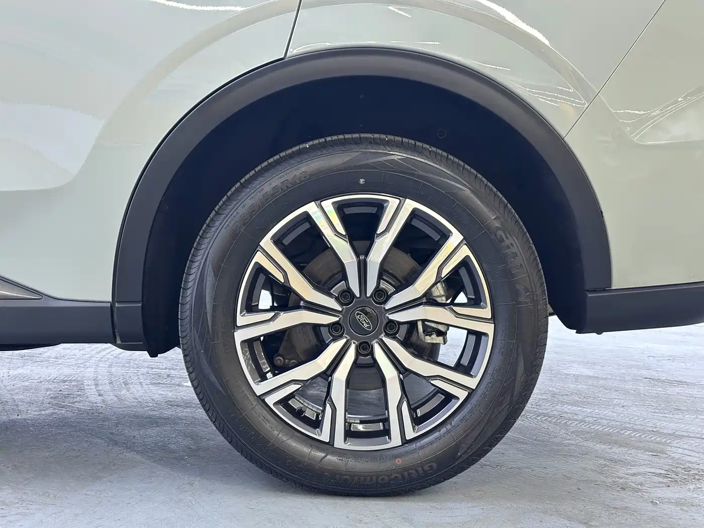 Ford Lingrui 2025 2025 EcoBoost 170 Premium PLUS