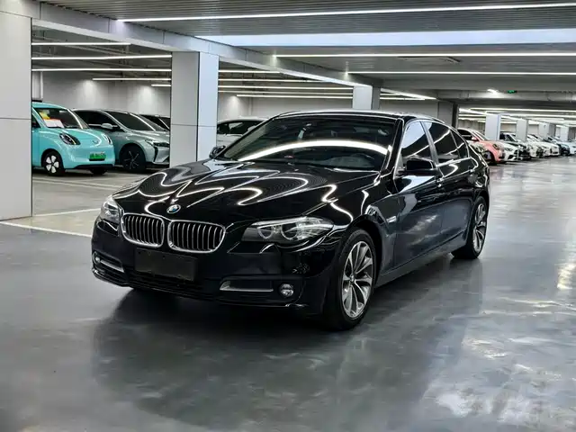 BMW 5 SERIES