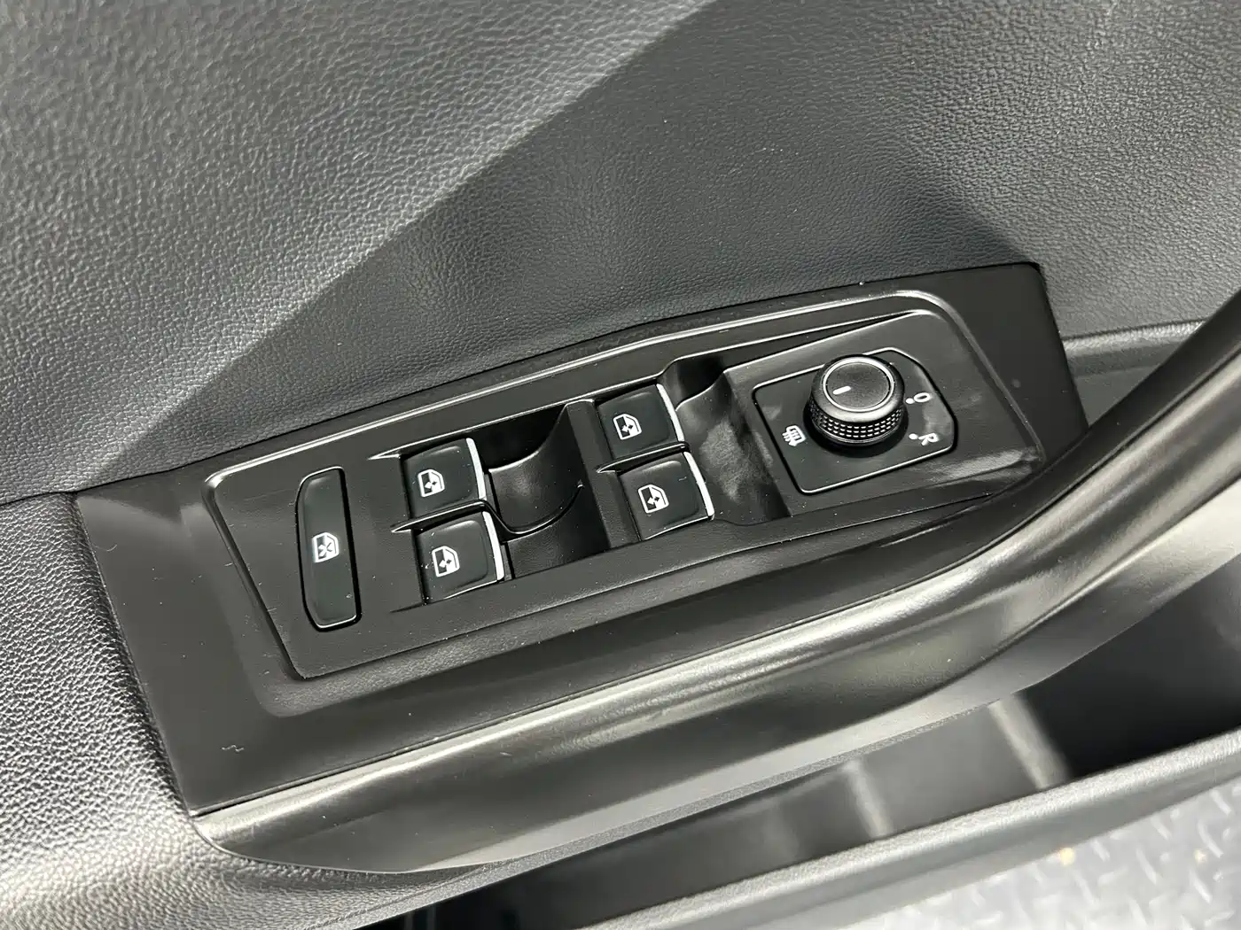 Volkswagen T-ROC 2022 280TSI DSG 2WD Elite PLUS фото 9