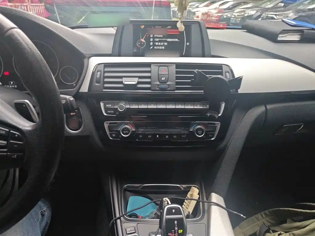 BMW 3 Series 2017 320i M Sport фото 6