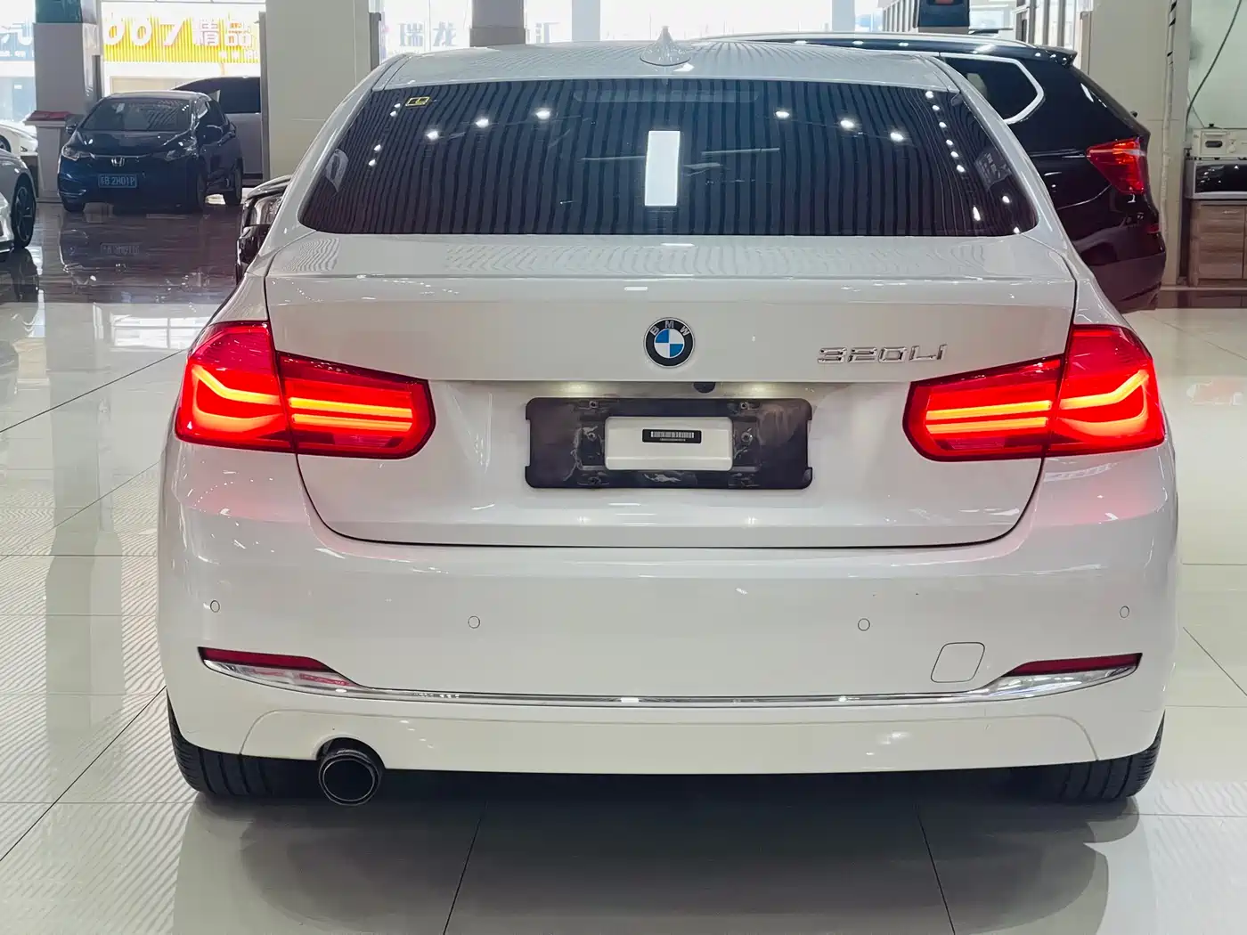 BMW 3 Series 2016 320Li Progressive фото 16