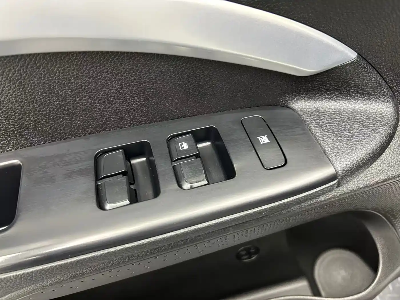 Kia KX1 2021 1.4L CVT Fun Sunroof Version фото 11