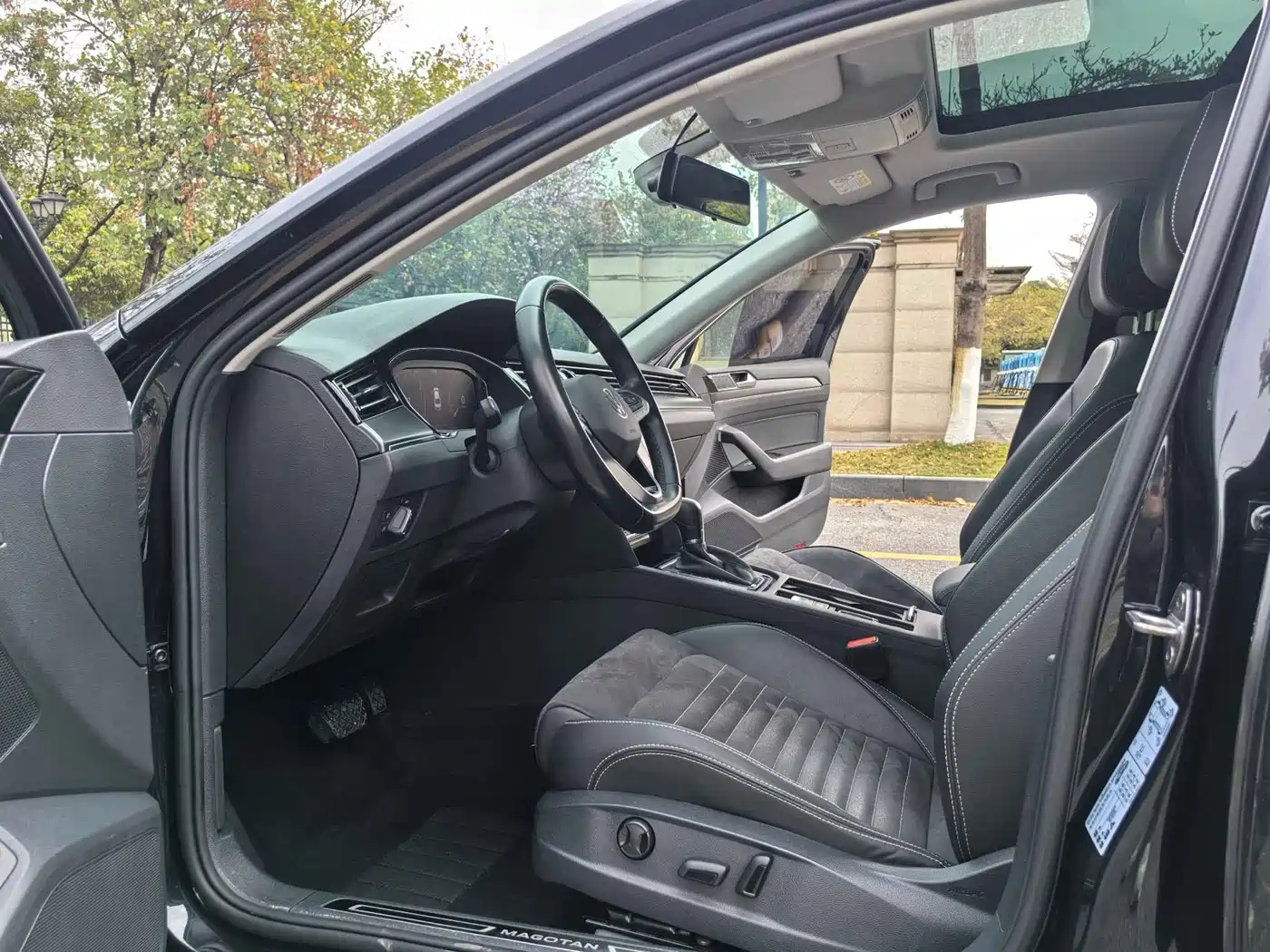 Volkswagen Magotan 2020 330TSI DSG Luxury фото 11