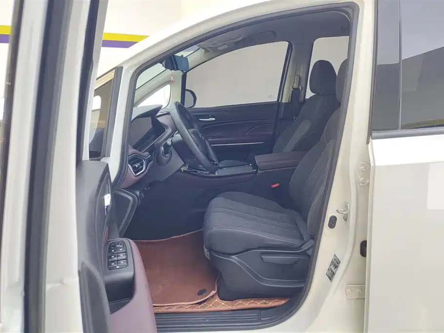 GAC Trumpchi Trumpchi M6 2023 PRO 270T DCT Elite Edition фото 9