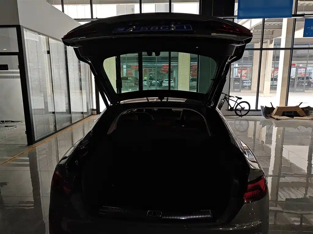Audi A5 (Import) 2019 Sportback 40 TFSI Fashion фото 19