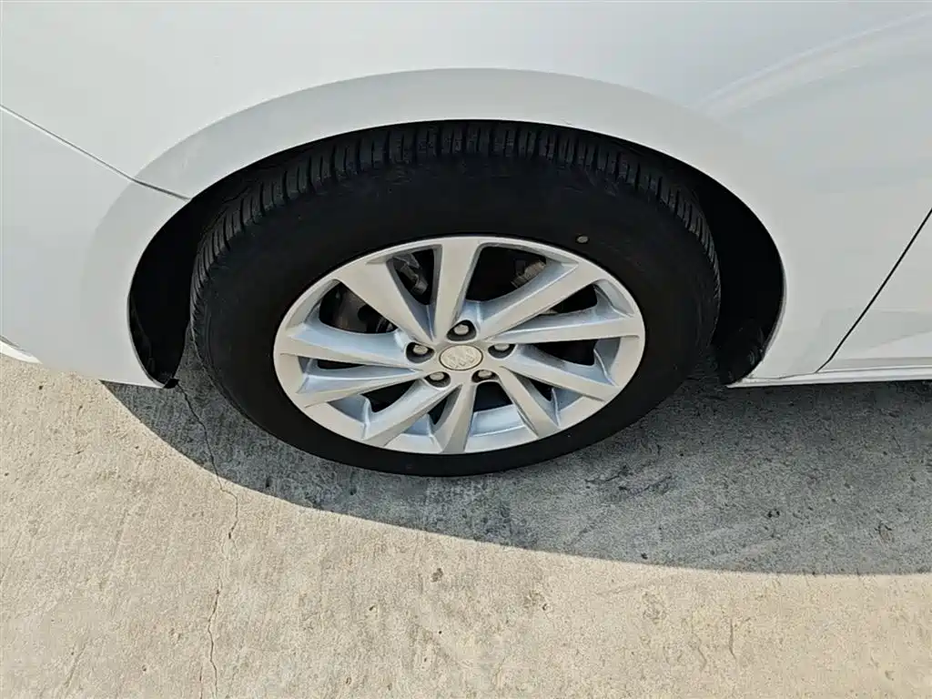 Buick Verano 2018 Sedan 15S Automatic Leading фото 23