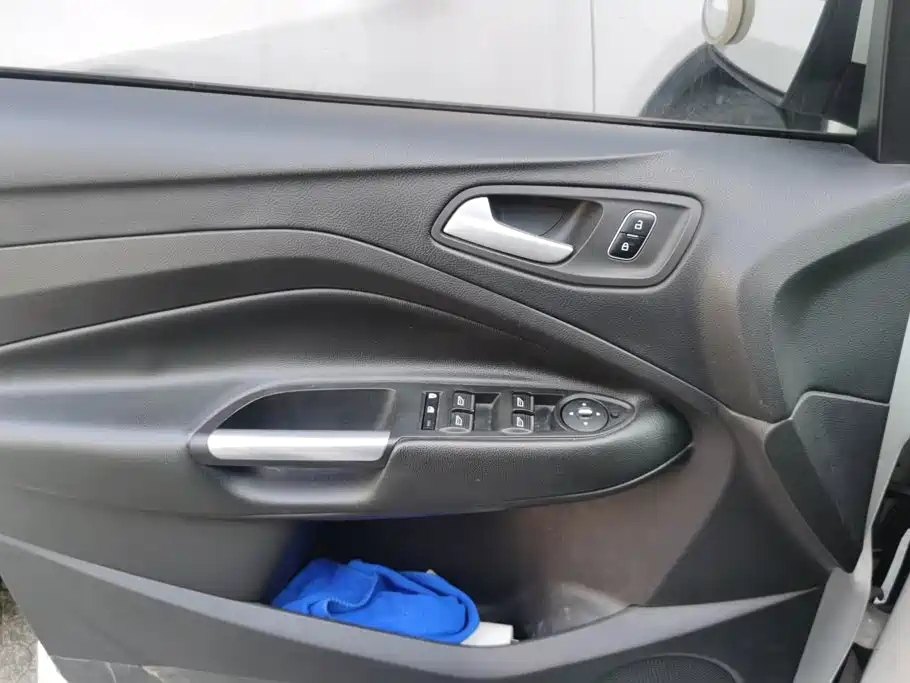 Фото 7 - Ford Kuga