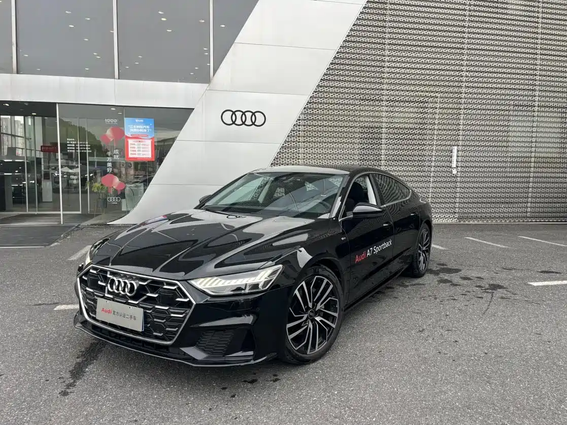 AUDI A7 2025