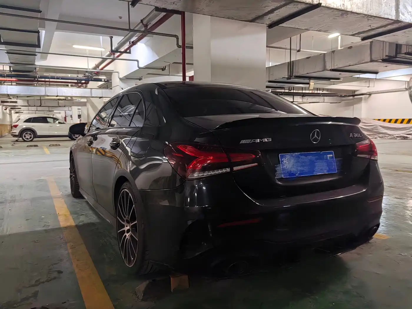 Mercedes-Benz A-Class AMG 2019 AMG A 35 L 4MATIC фото 3