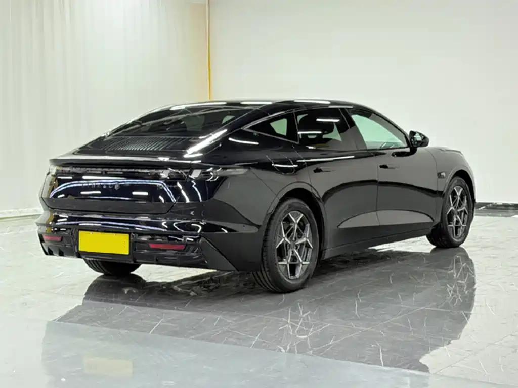 Lynk & Co 10 EM-P 2026 2025 Facelift 120 AWD Ultra