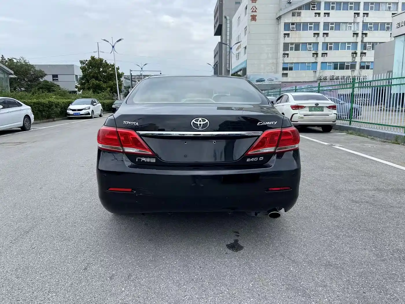 Фото 8 - Toyota Camry