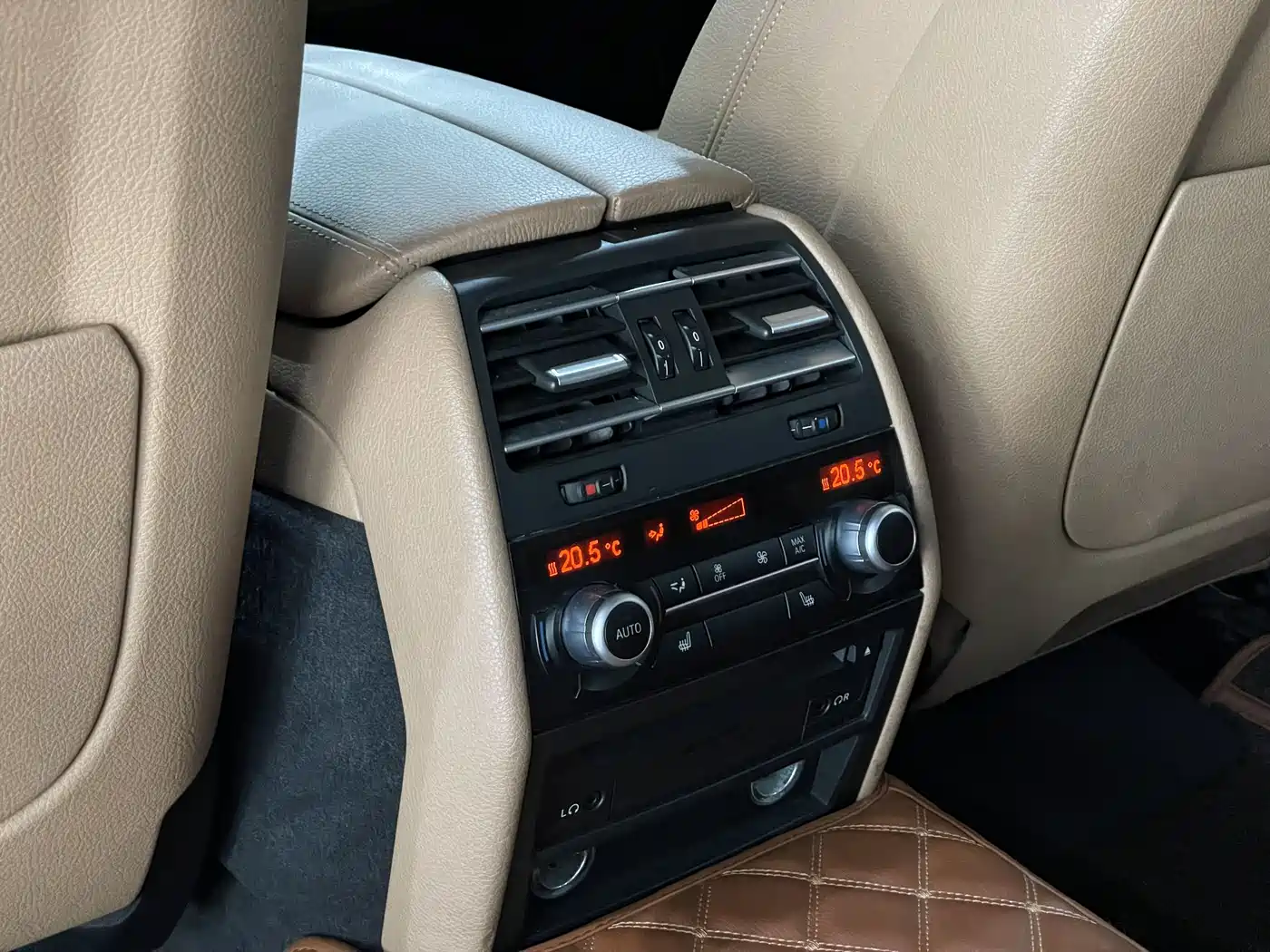 BMW 7 Series 2013 Model 740Li Leading фото 22