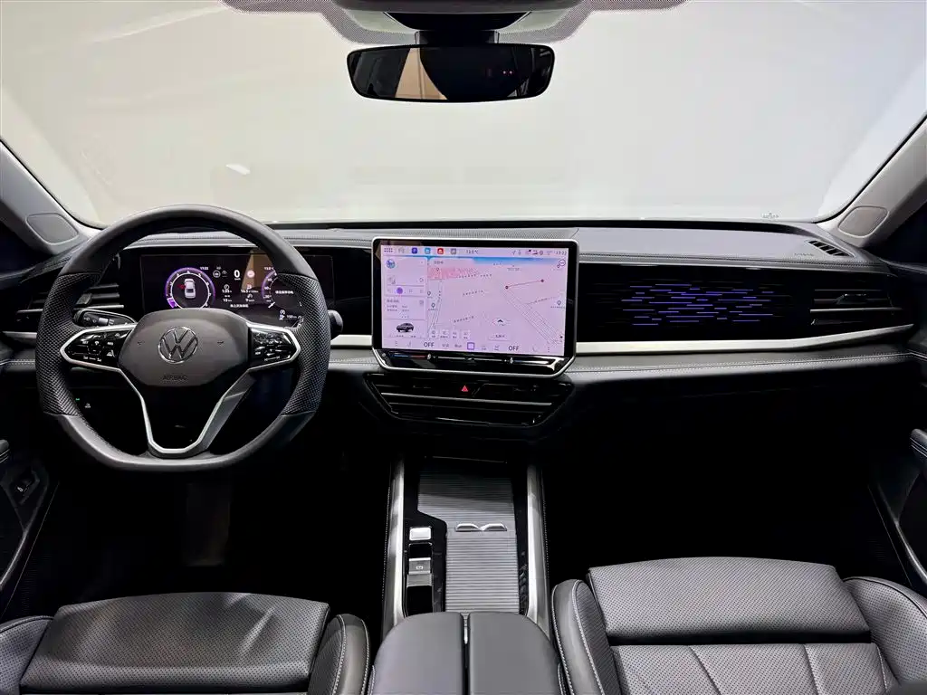 Volkswagen Passat 2025 Pro 380TSI Dragon Glory Edition фото 14