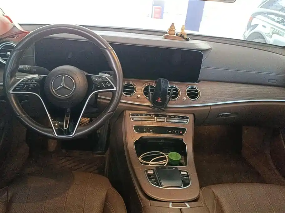  E CLASS