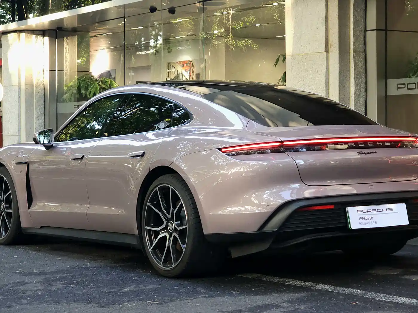 Porsche Taycan 2022 Facelift Taycan фото 4