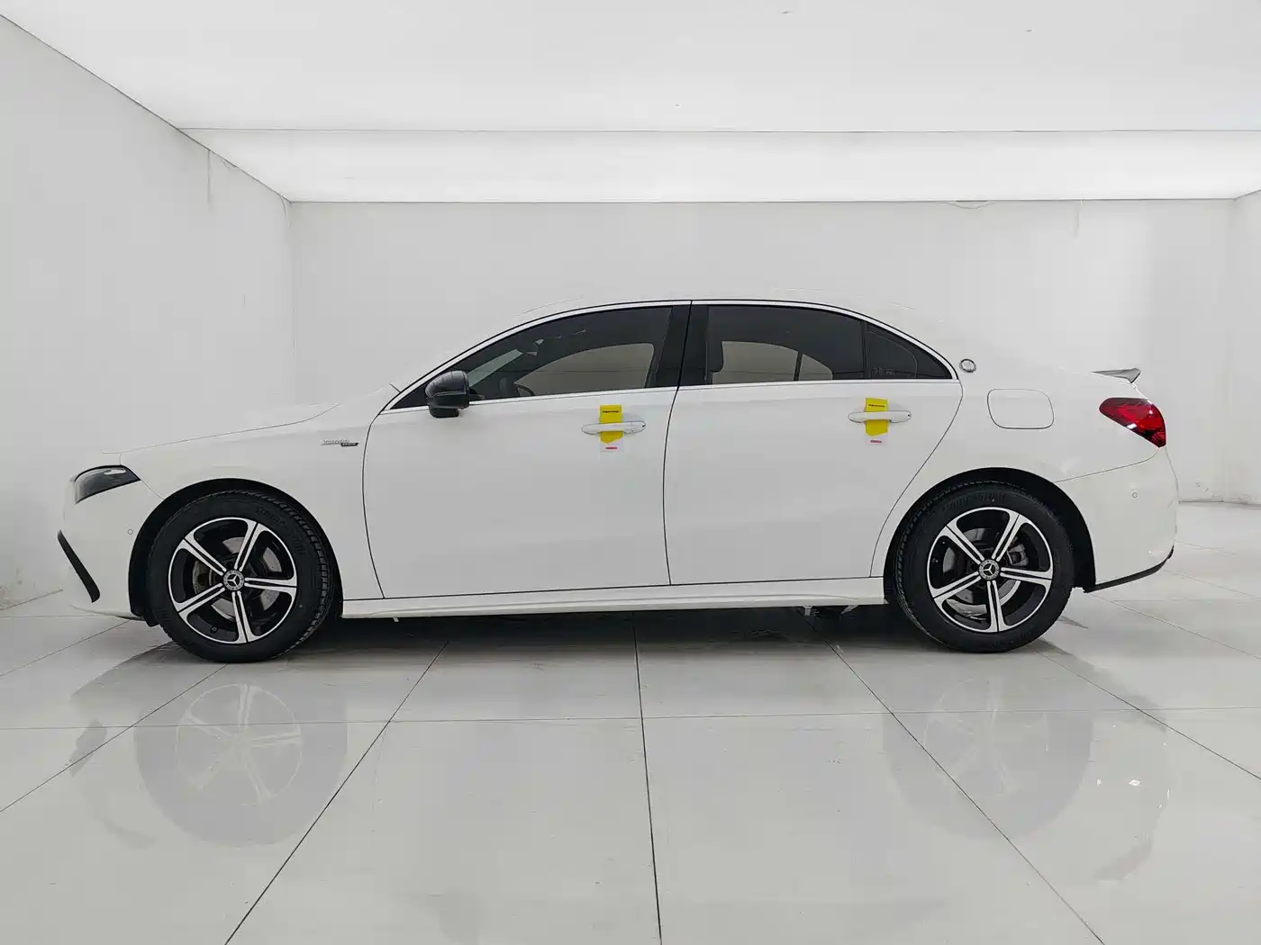 Mercedes-Benz A-Class 2024 A 200 L Fashion Edition фото 5