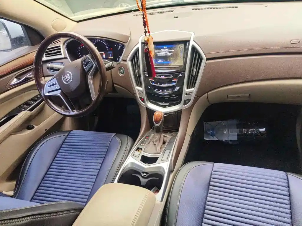 Фото 12 - Cadillac SRX