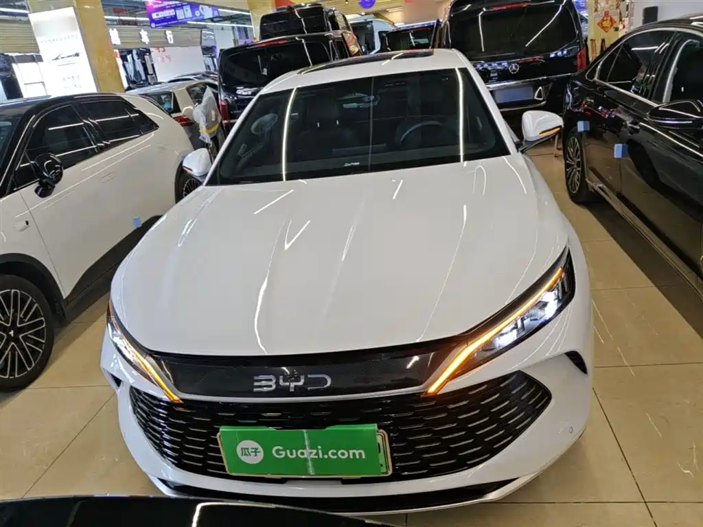 BYD Qin L 2024 DM-i 120KM Superior Edition фото 3