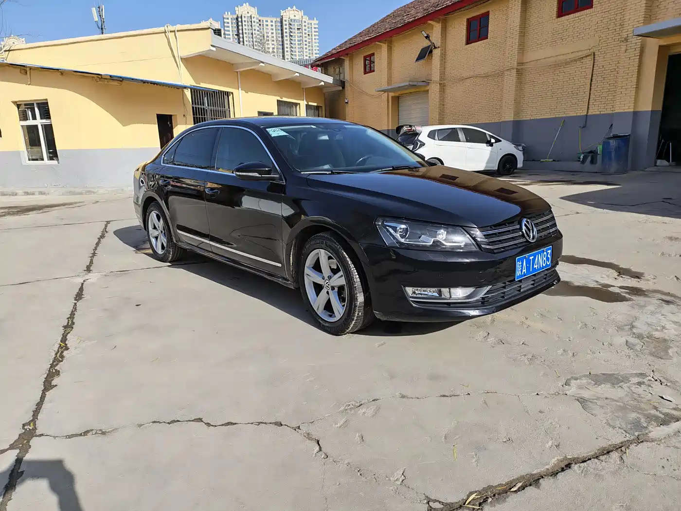 Volkswagen Passat 2013 2.0TSI DSG Zhizun фото 3