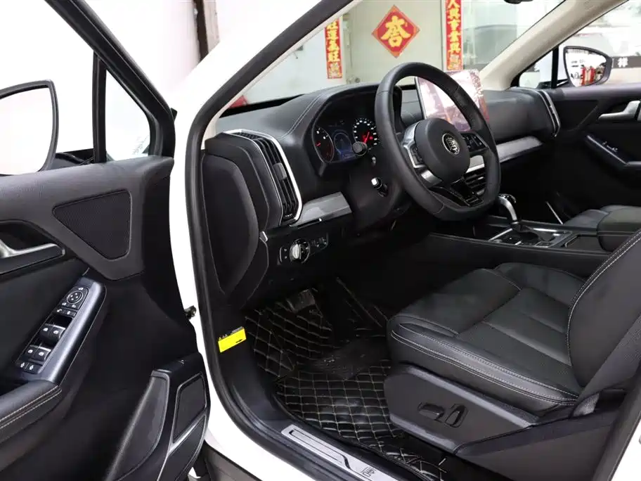 BYD Tang 2018 2.0T Automatic Smart Connection Noble Edition 7-Seater China V фото 9