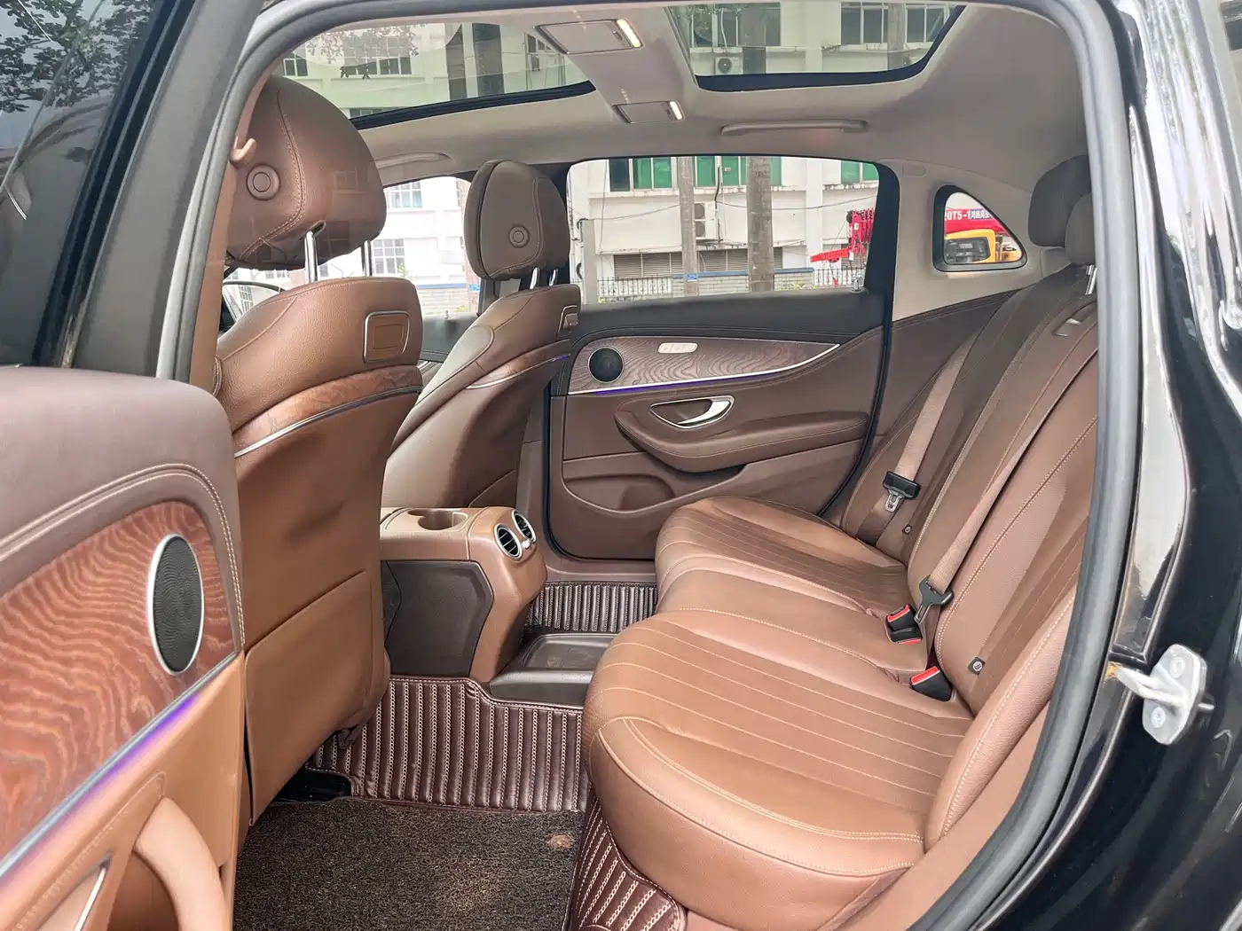 Mercedes-Benz E-Class 2020 E 300 L Fashion фото 10