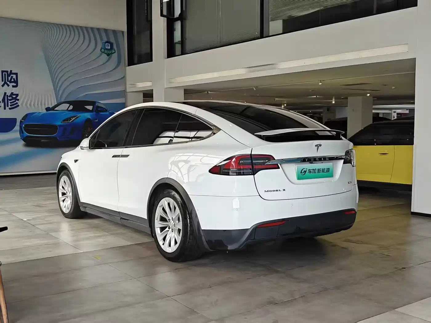 TESLA MODEL X