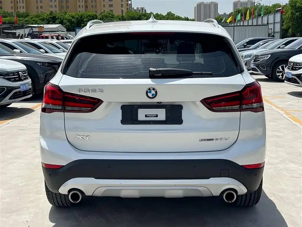 BMW X1 2022 sDrive20Li Fashion фото 5