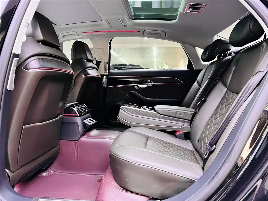 Audi A8 2021 A8L 50 TFSI quattro Comfort фото 15