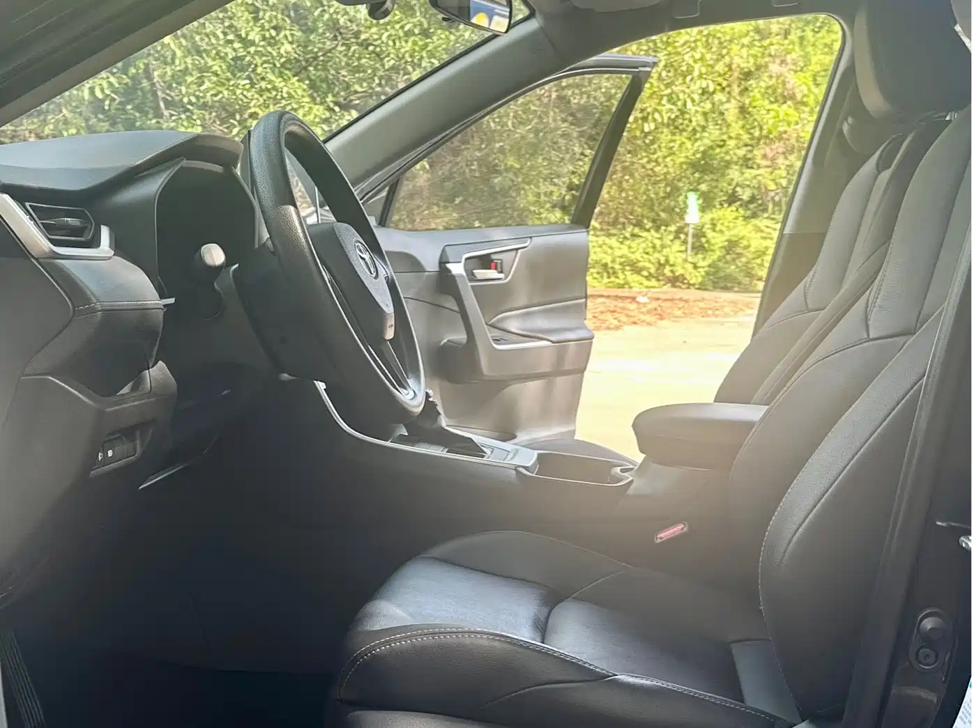 Toyota Wildlander 2020 2.0L CVT AWD Luxury Edition фото 5