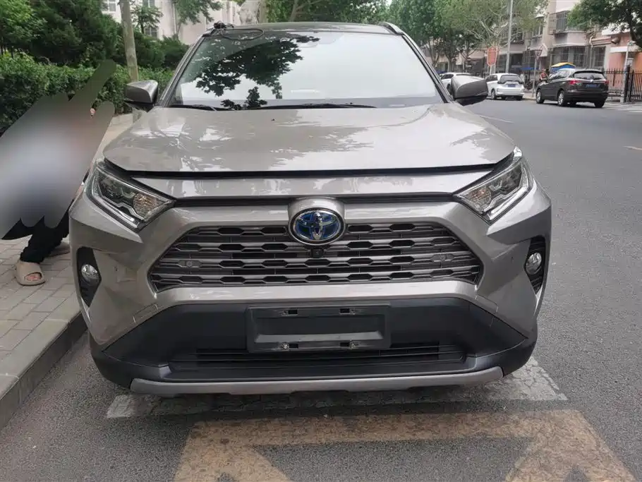 Toyota RAV4 Rongfang 2020 Hybrid 2.5L E-CVT AWD Flagship Edition фото 2