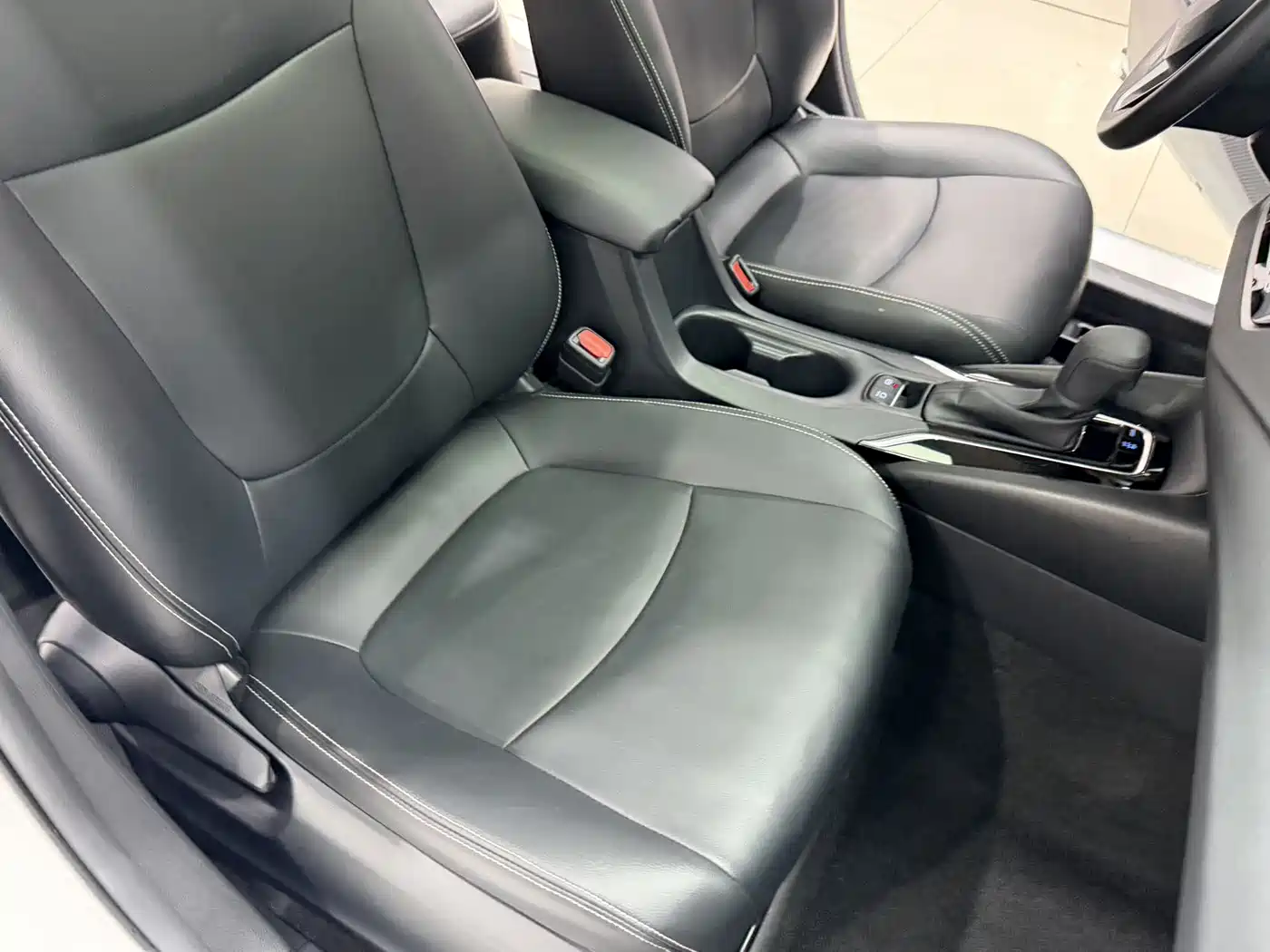 Toyota Corolla 2021 TNGA 1.5L CVT Elite Edition фото 13