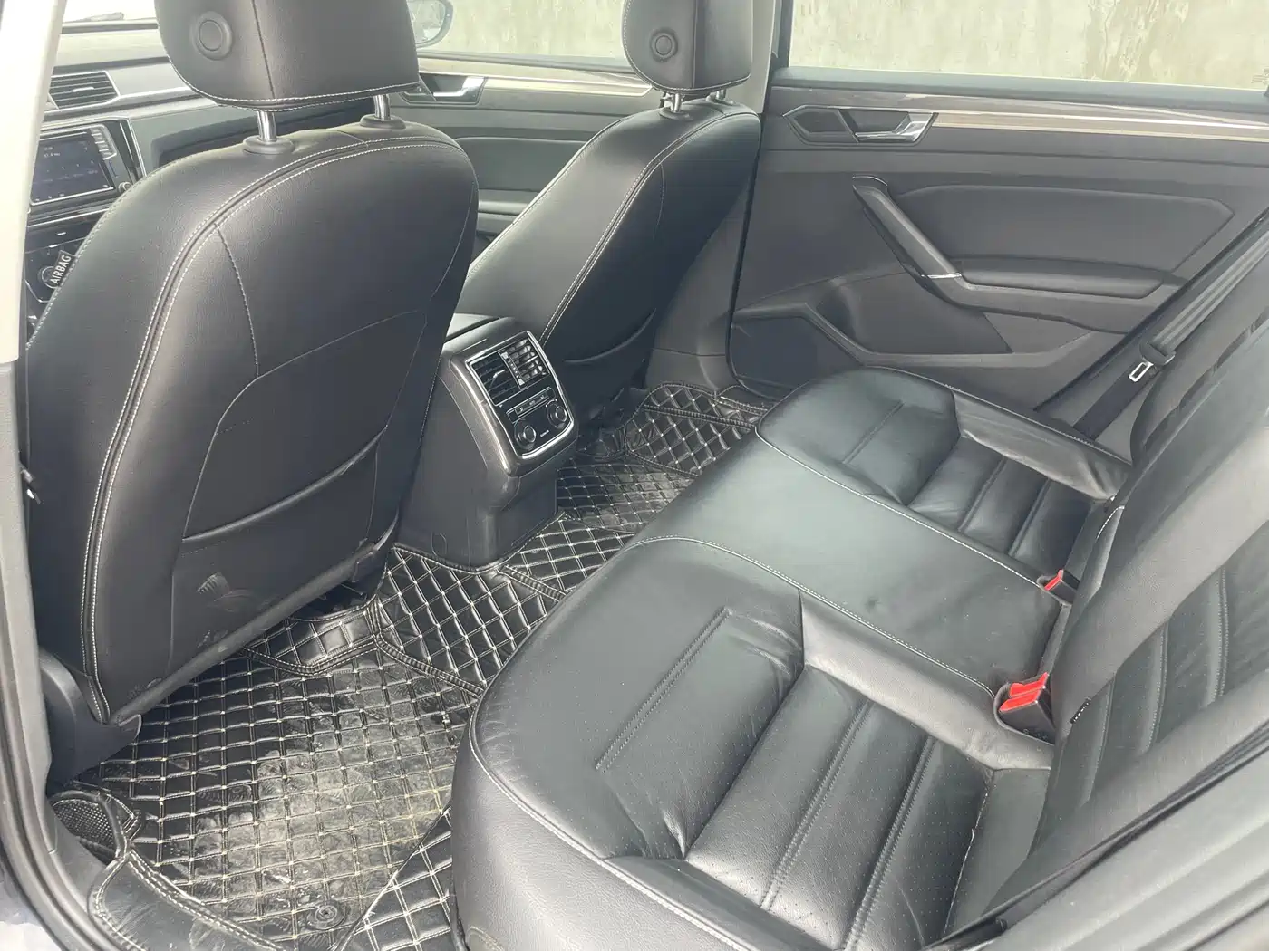 Volkswagen Passat 2017 330TSI DSG Prestige фото 5