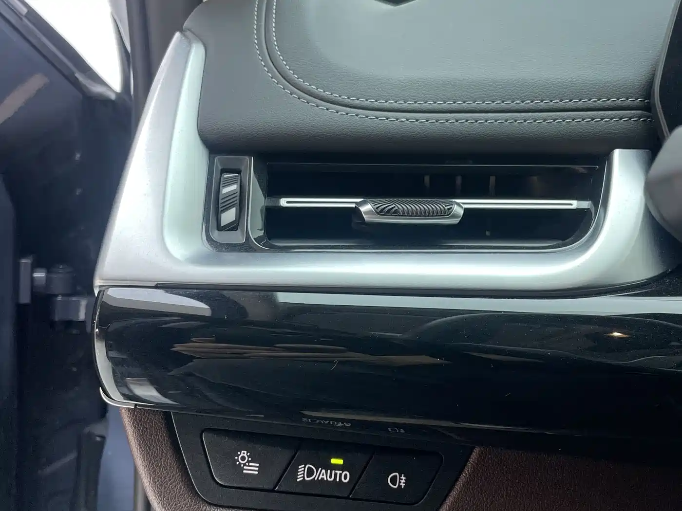 BMW X1 2023 sDrive20Li X Design Package фото 16
