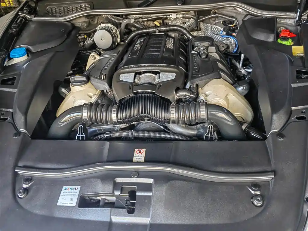 Porsche Cayenne 2013 Cayenne Turbo S 4.8T фото 9