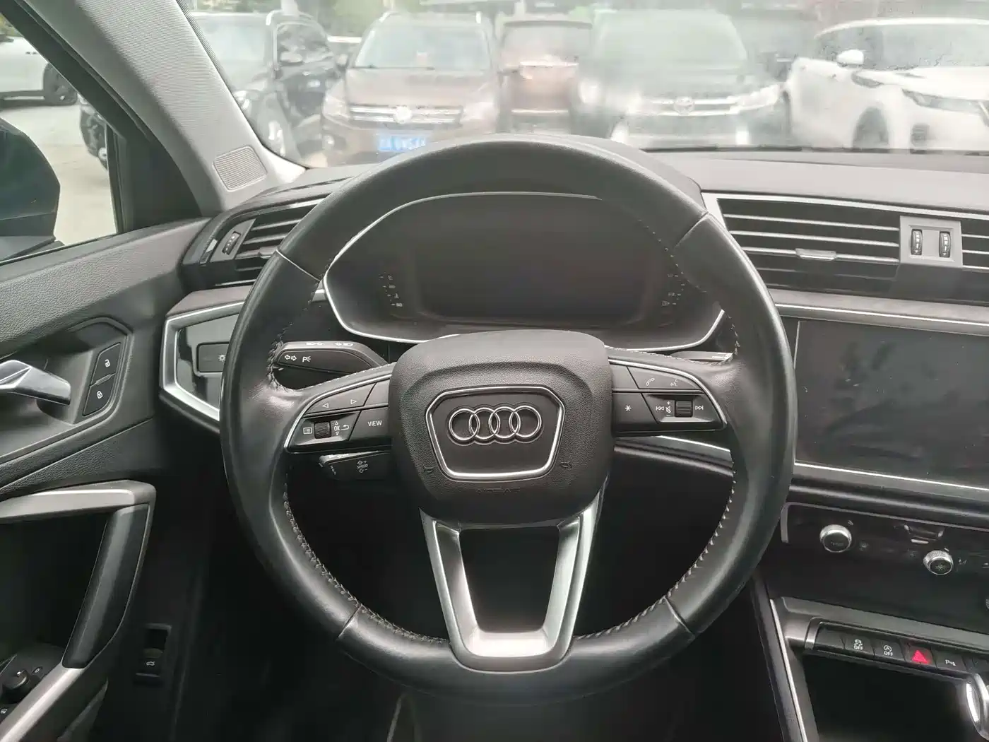 Фото 22 - Audi Q3