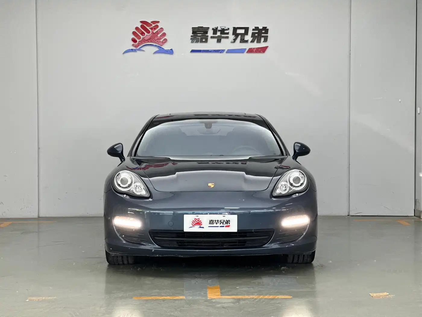 Porsche Panamera 2010 Model Panamera S 4.8L фото 4