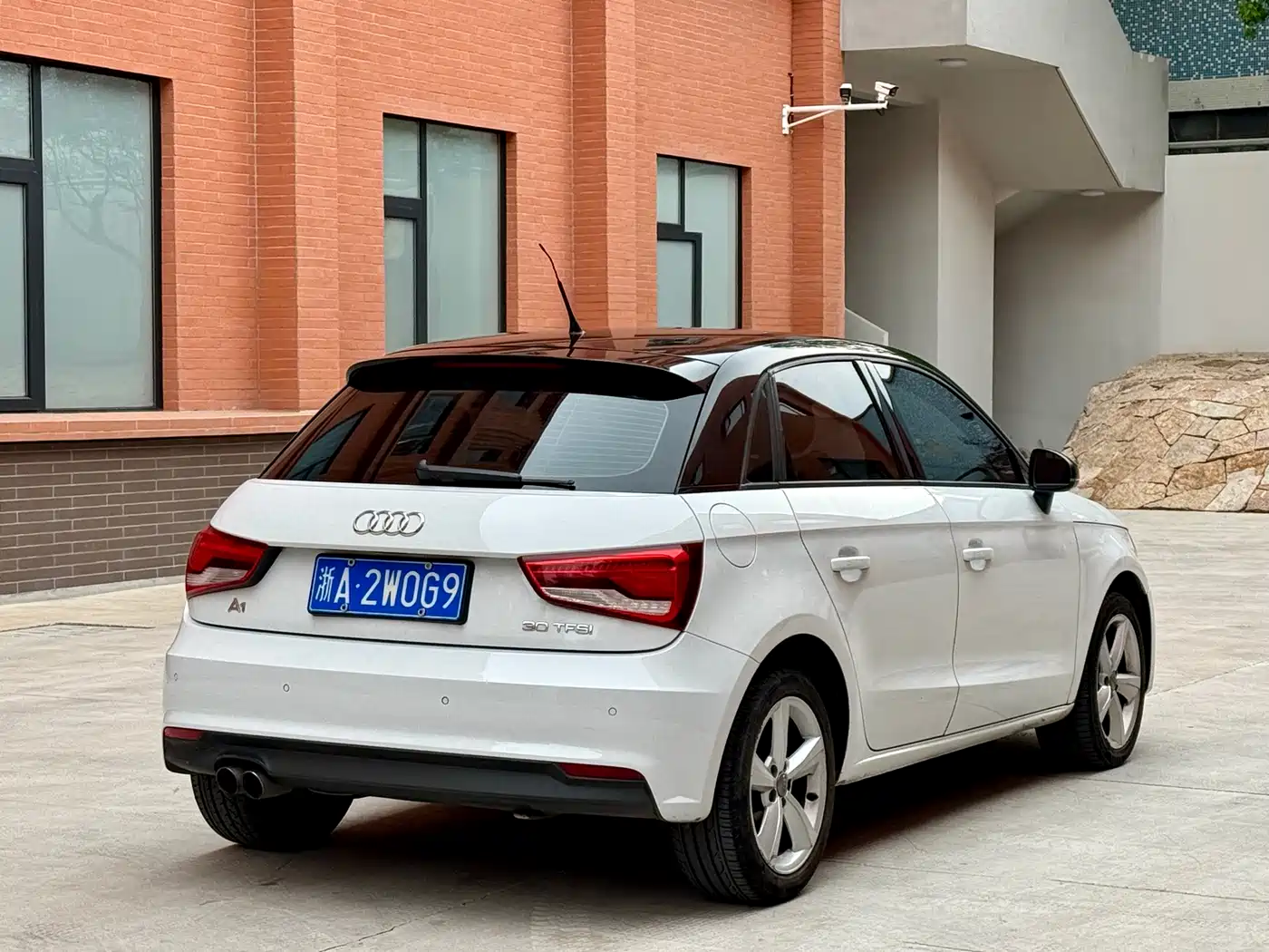Audi A1 2016 30 TFSI Sportback Design Style Edition фото 4