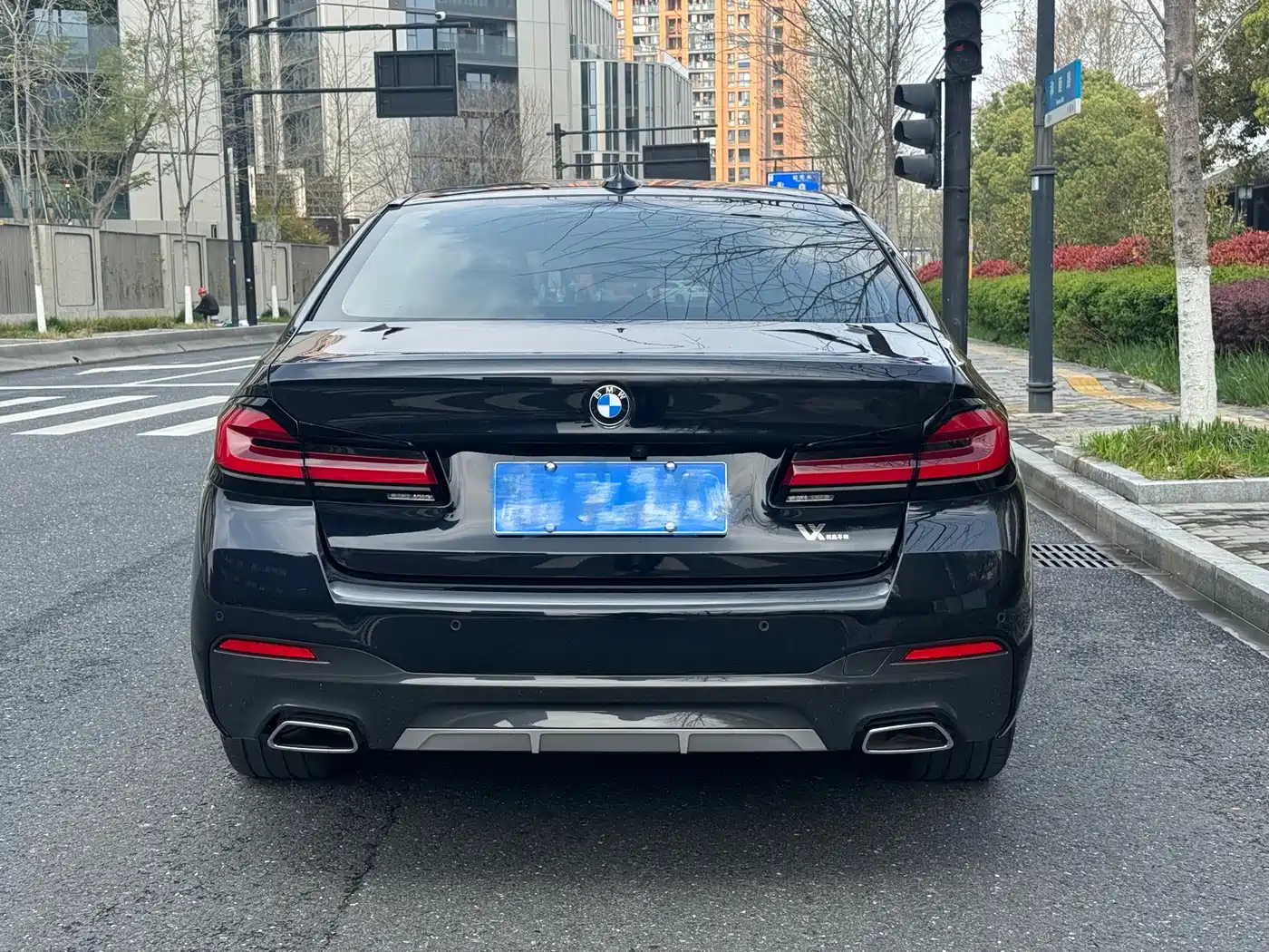 BMW 5 Series 2022 530Li Leading M Sport Package фото 8