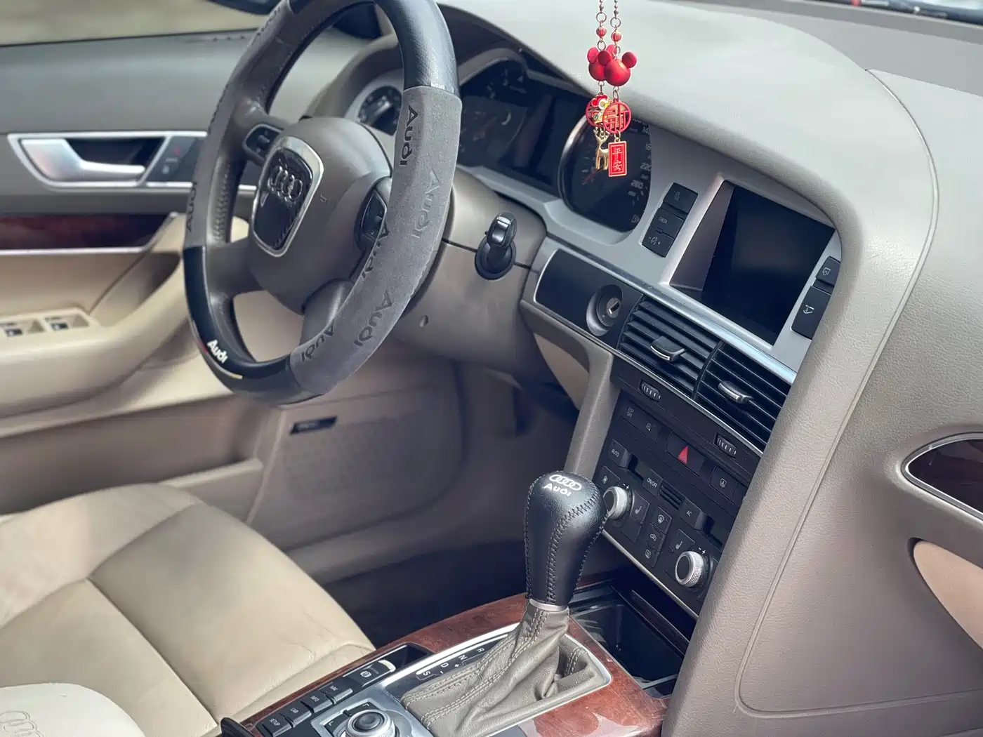 Audi A6L 2010 2.8 FSI Luxury фото 11