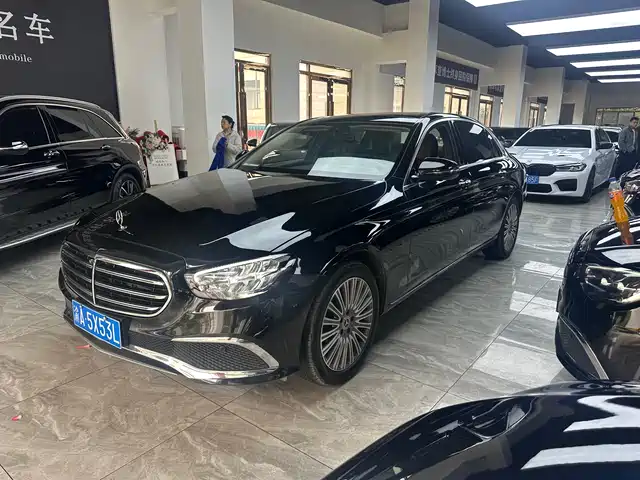 MERCEDES-BENZ E CLASS