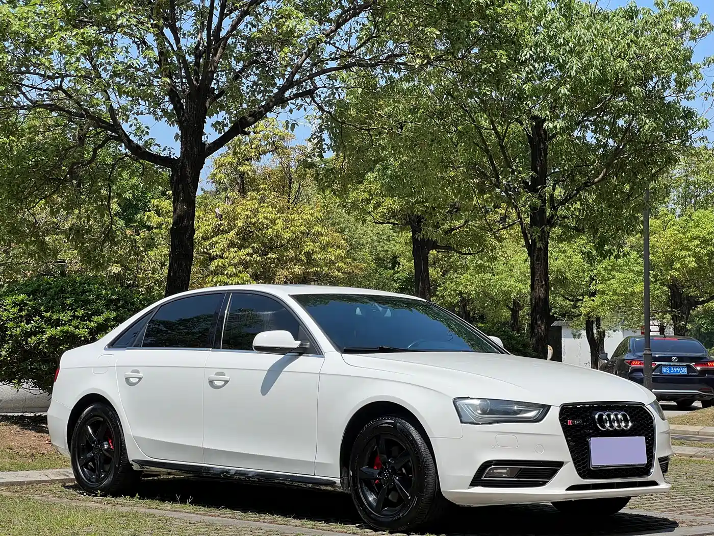 Audi A4L 2013 35 TFSI Automatic Comfort фото 3